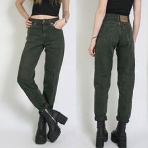 Levi's Vintage 550 Relaxed Tapered Mom Green Jeans Size 31